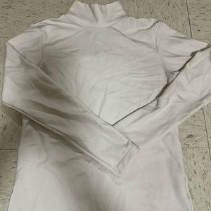 Size medium fleece turtleneck from UNIQLO